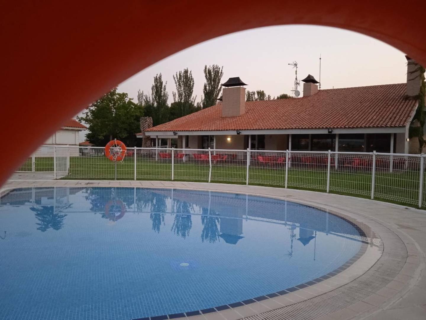 Albergue Zaragoza Camping Eksteriør billede