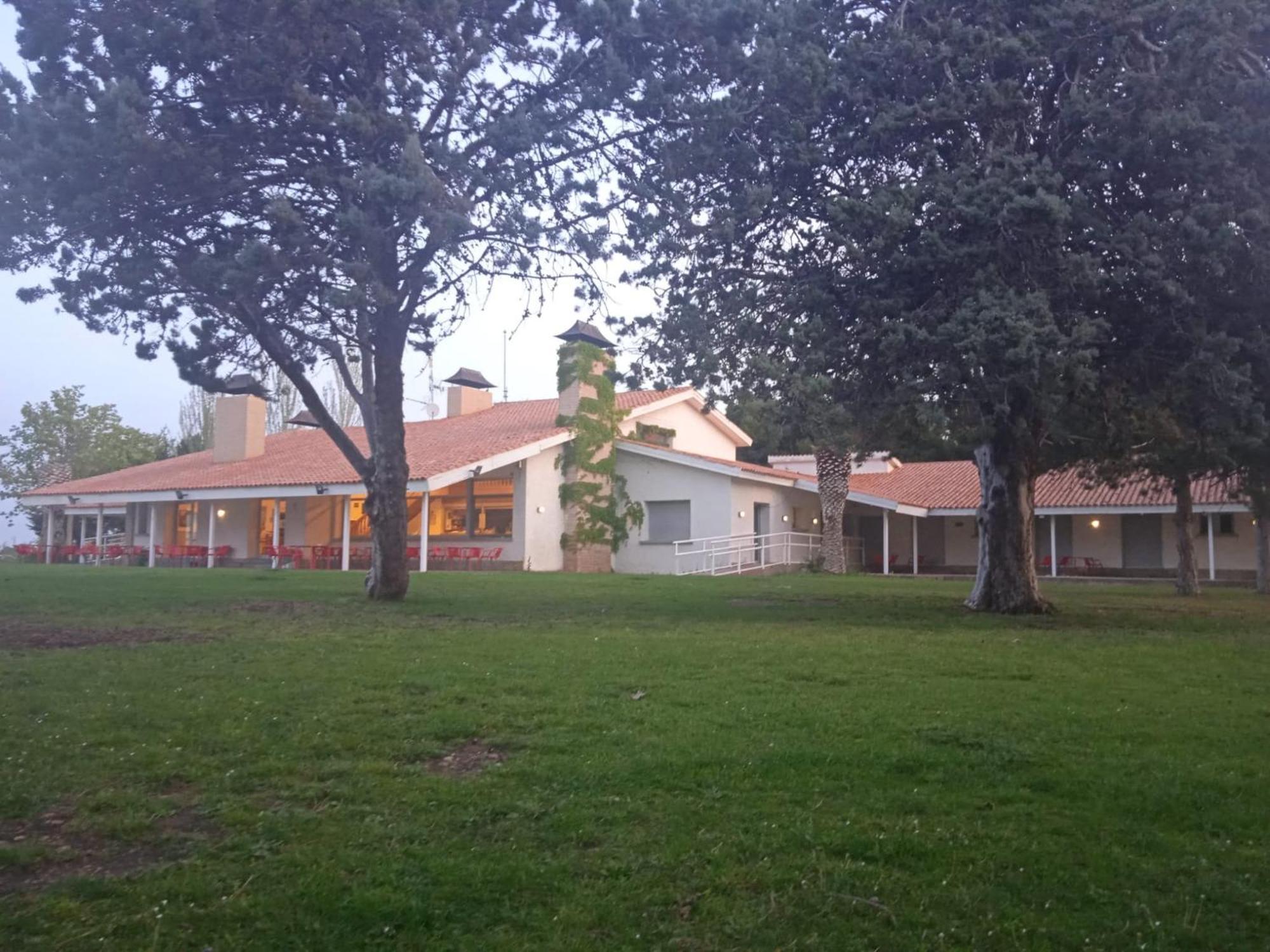 Albergue Zaragoza Camping Eksteriør billede