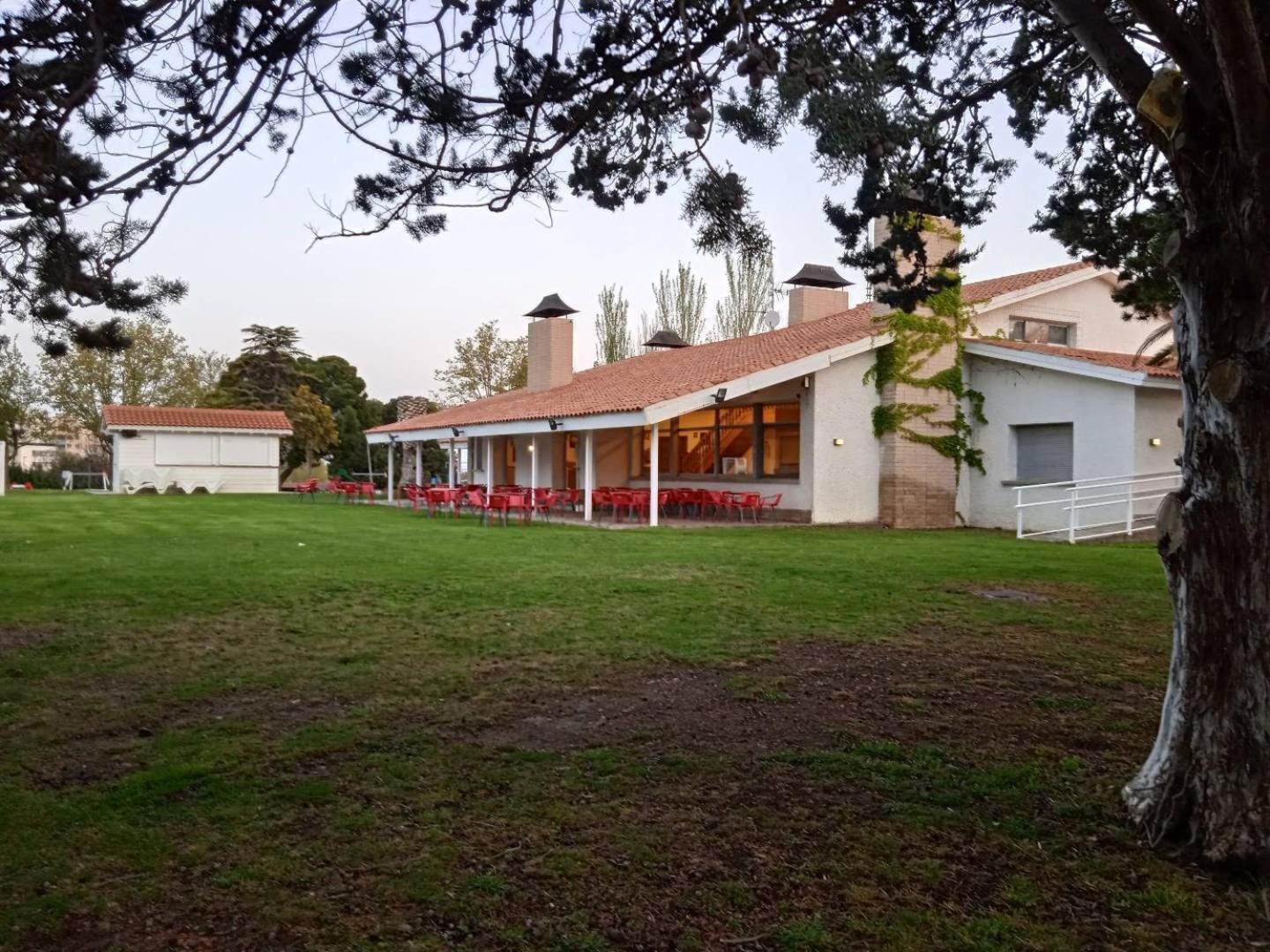 Albergue Zaragoza Camping Eksteriør billede